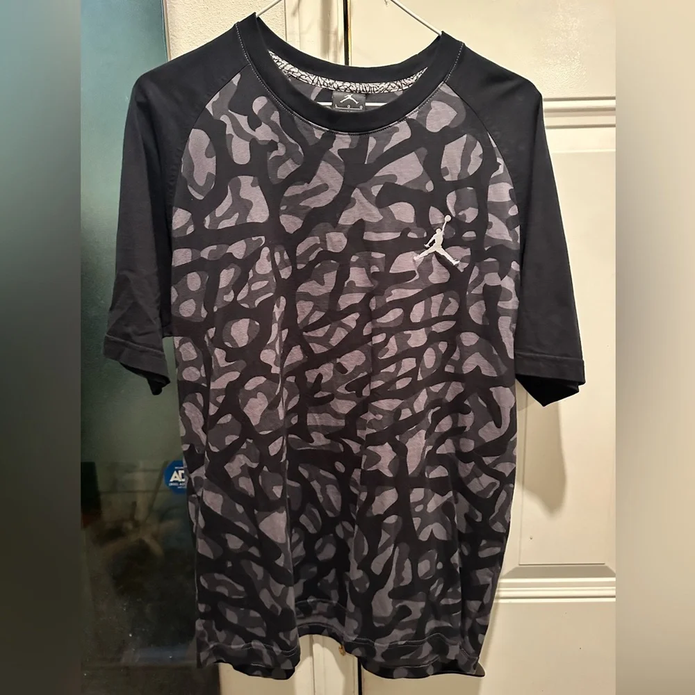 Jordan Black and Gray Abstract Pattern Short-Sleeve Tee